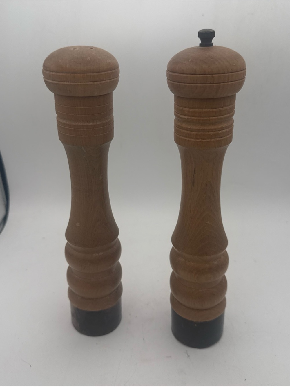 Wooden Salt and Pepper Mill Set - Light Brown